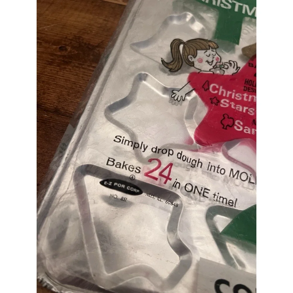 VTG  E-Z Foil  Super Aluminum Christmas Cookie Molds Pack of 2 NOS NO.851 SANTA
